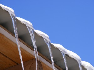 roof-ice-dam-02